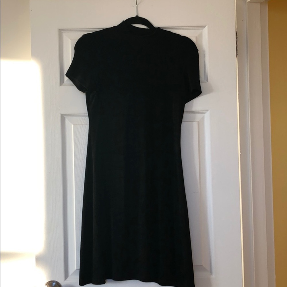 Black daily basic